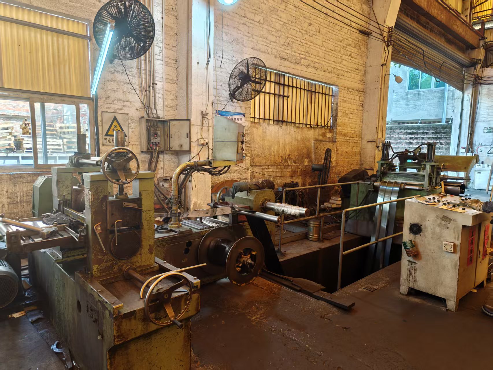 Steel slitting line
